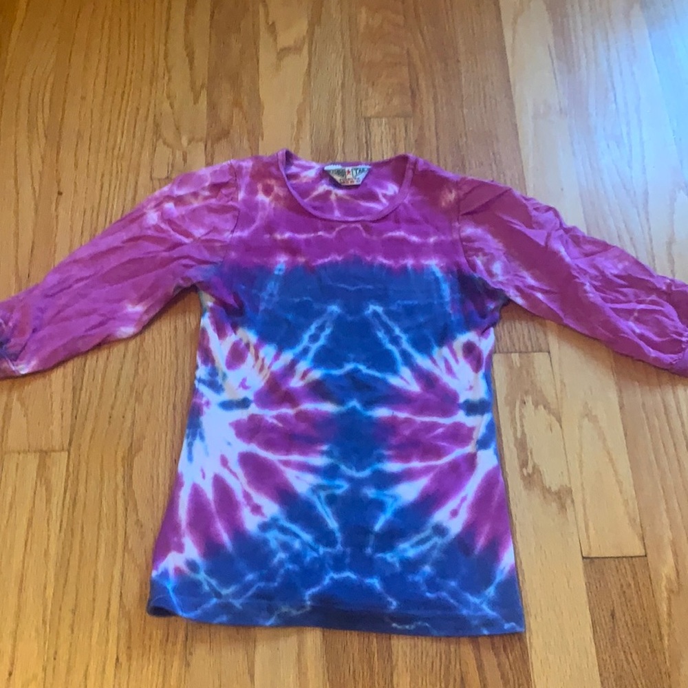 Girls hard tail shirt size 10-12 3/4 length sleeve tie dye blue & purple